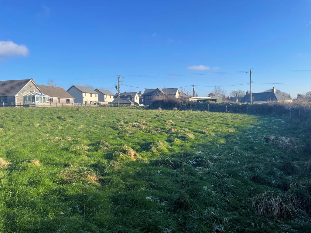 Lot: 36 - LAND WITH PLANNING FOR THREE-BEDROOM DETACHED DWELLING - View of land